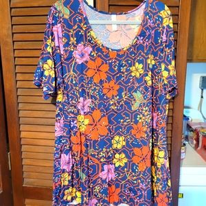 2X LuLaRoe Perfect T